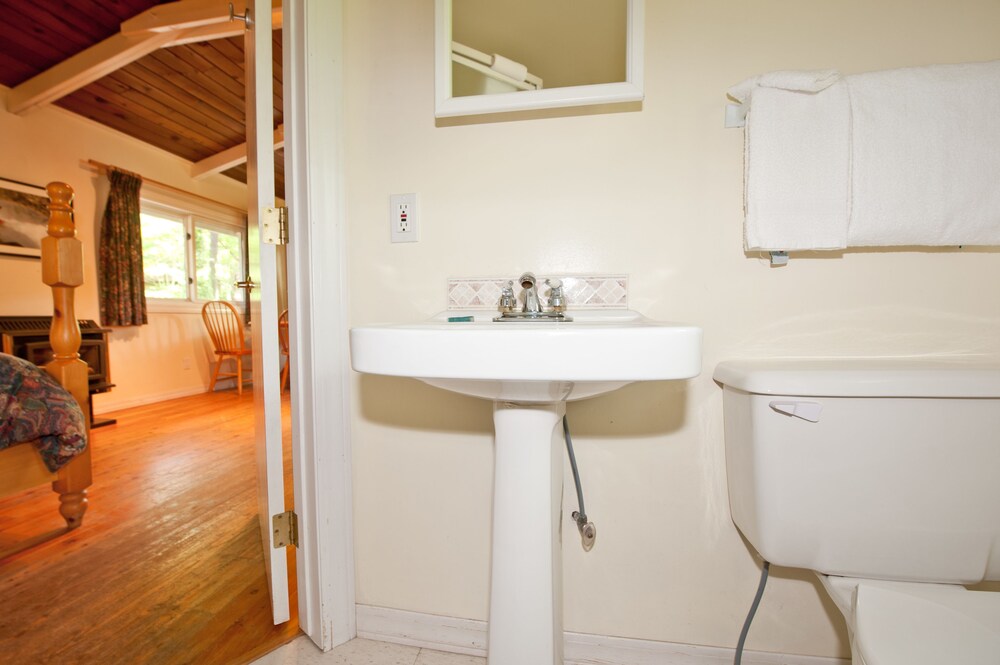 Cabin, 1 Bedroom, Kitchenette, River View - Bathroom