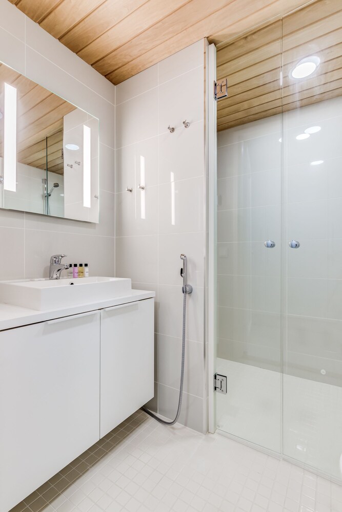 Premium-studio, 1 queen size -sänky, Keittiö, Kaupunkinäköala - kylpyhuone