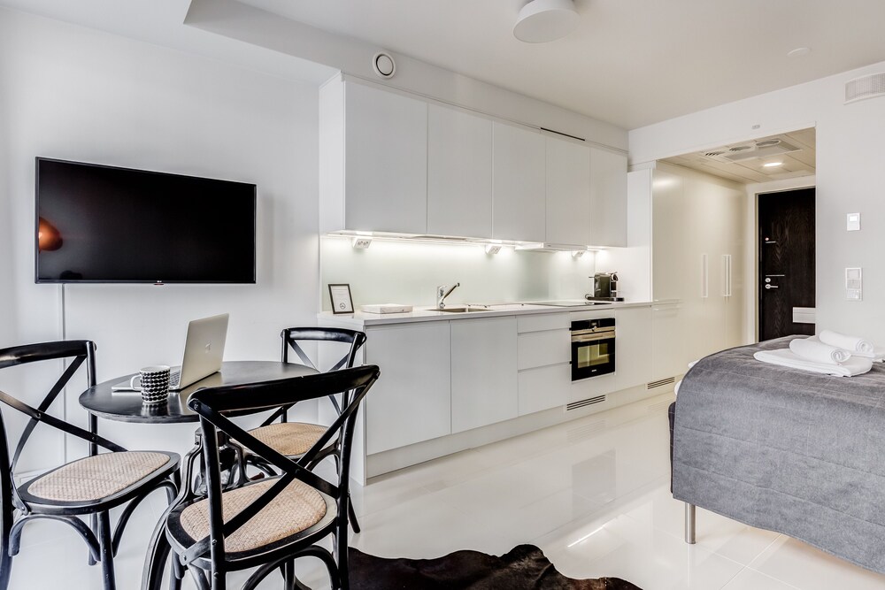 Premium-studio, 1 queen size -sänky, Keittiö, Kaupunkinäköala - ruokailu omassa huoneessa