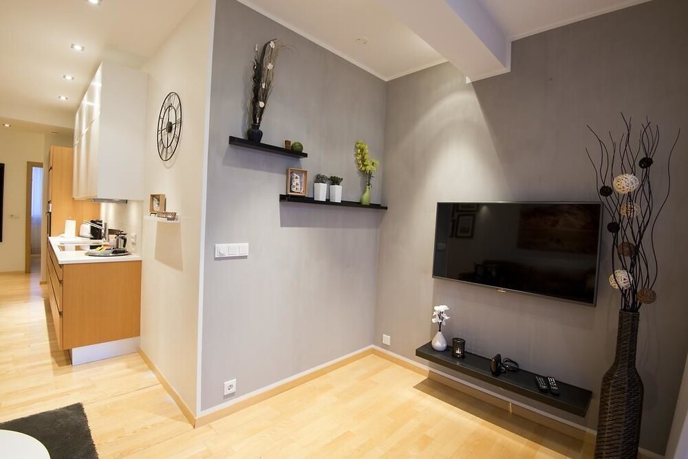 Apartment, 2 Bedrooms, City View - Living Area