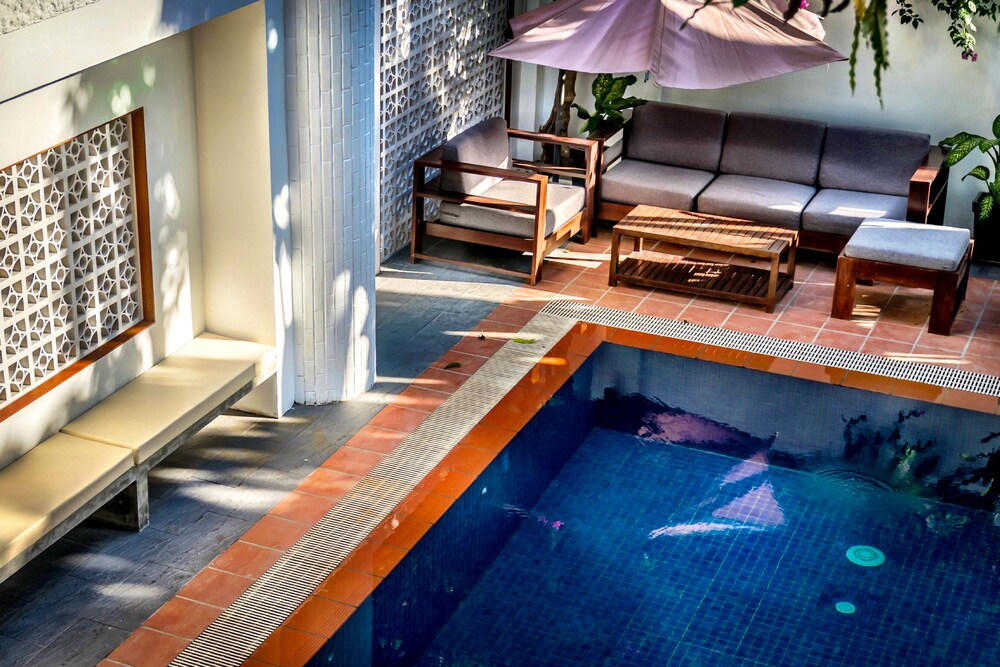 Sundeck