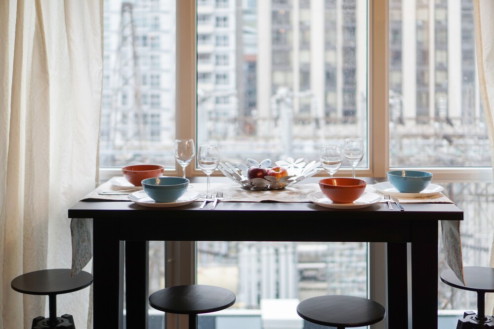 Apartment - In-Room Dining