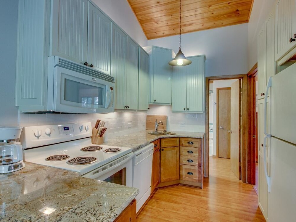 Apartment, 3 Bedrooms - In-Room Kitchen