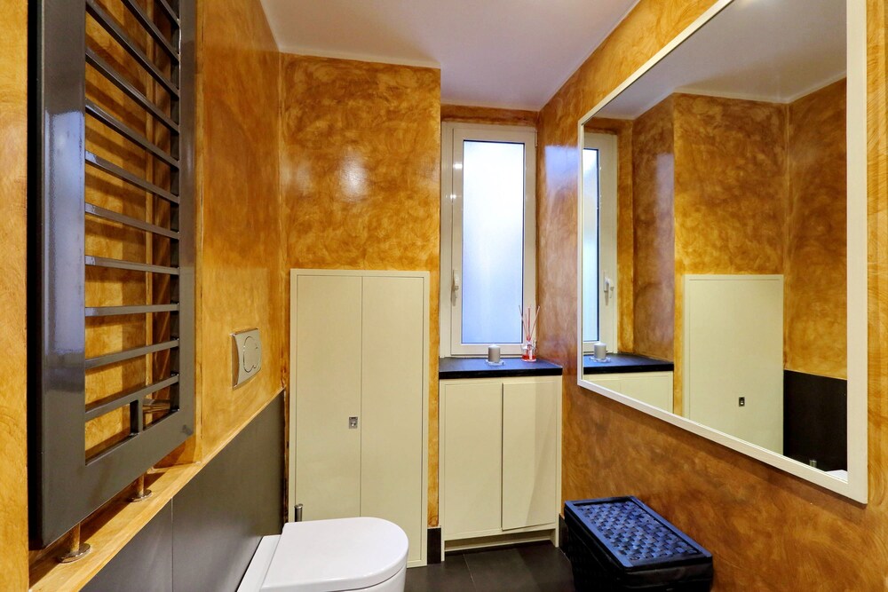 Studio - Bathroom