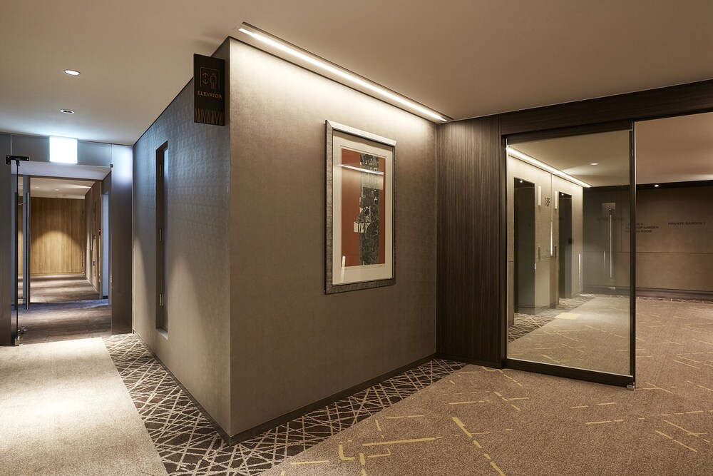 Hallway, Nine Tree Premier Hotel Myeongdong 2