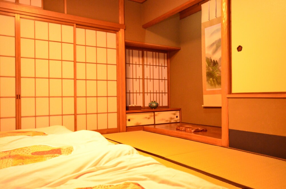Whole House - Guestroom
