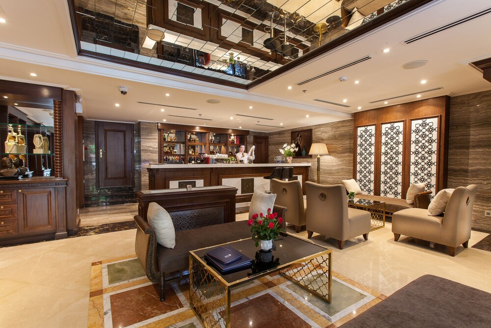 Hotel Lounge