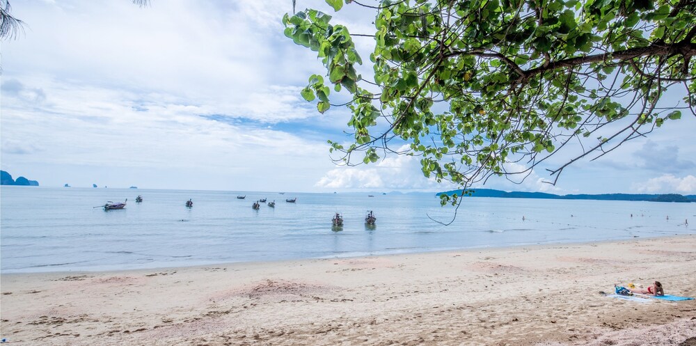 ชายหาด
