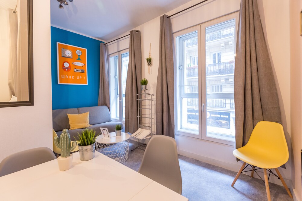 Chambre (Appartement, 2 chambres ( _6_ ))
