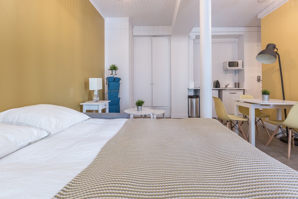 Chambre (Appartement, 1 chambre ( _4_ ))