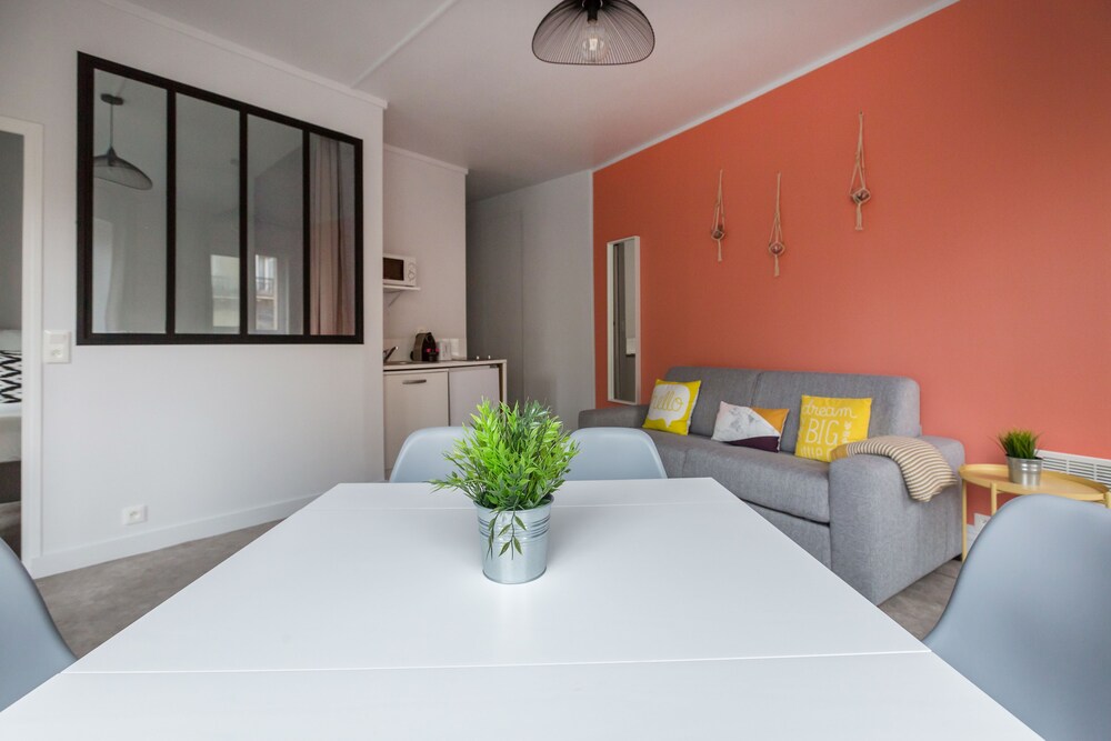 Chambre (Appartement, 1 chambre ( _3_ ))