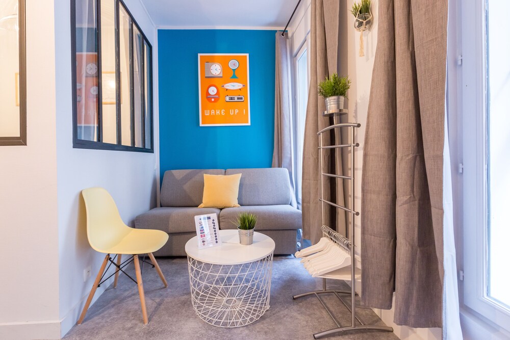 Chambre (Appartement, 2 chambres ( _6_ ))