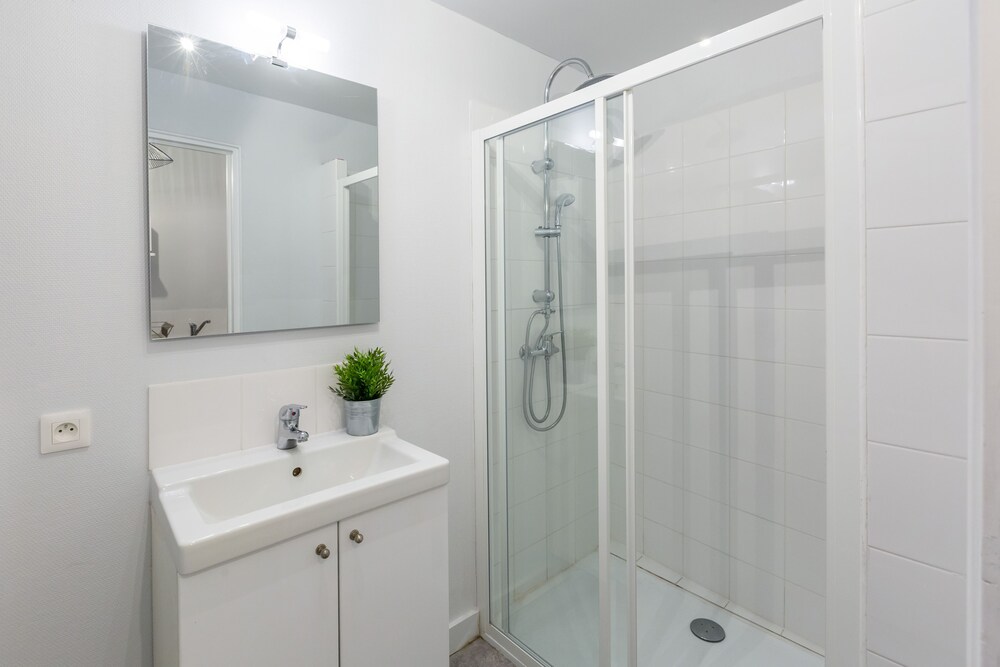 Salle de bain (Appartement, 1 chambre ( _5_ ))