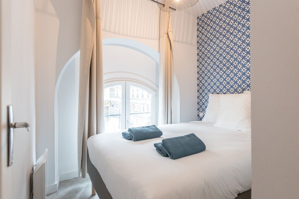 Chambre (Appartement, 2 chambres ( _2_ ))