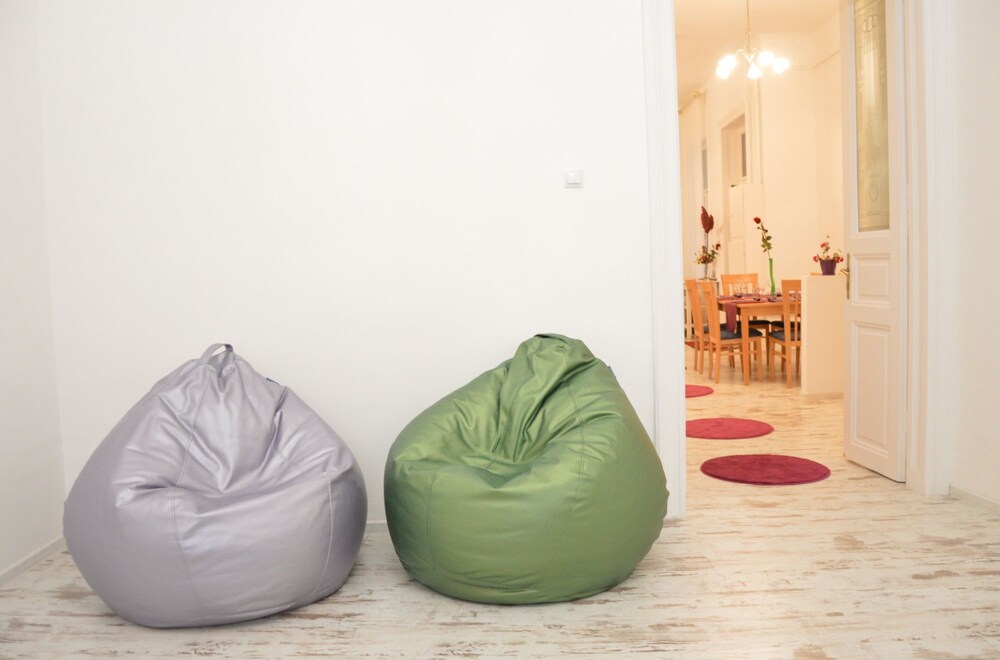 Wohnbereich (Design-Apartment, 2 Schlafzimmer (1066 Budapest, Dessewffy utca 5.))