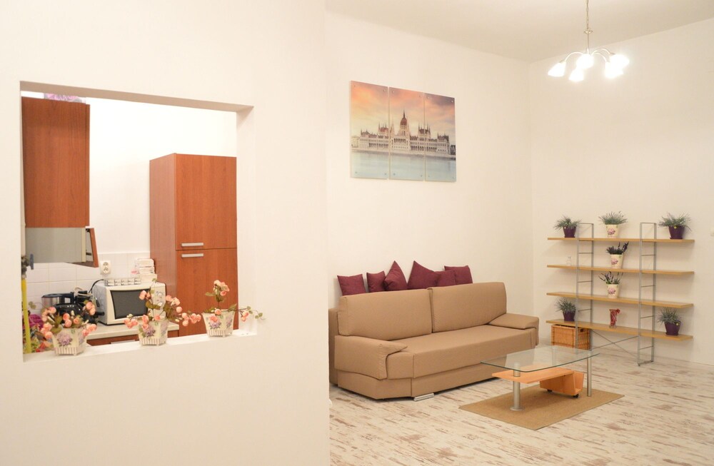 Wohnbereich (Design-Apartment, 2 Schlafzimmer (1066 Budapest, Dessewffy utca 5.))