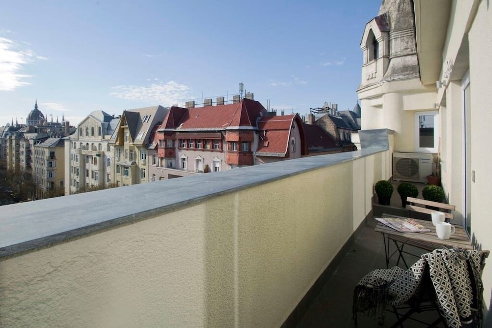 Balkon (Design-Apartment, 2 Schlafzimmer (1055 Budapest, Falk Miksa utca 13.))