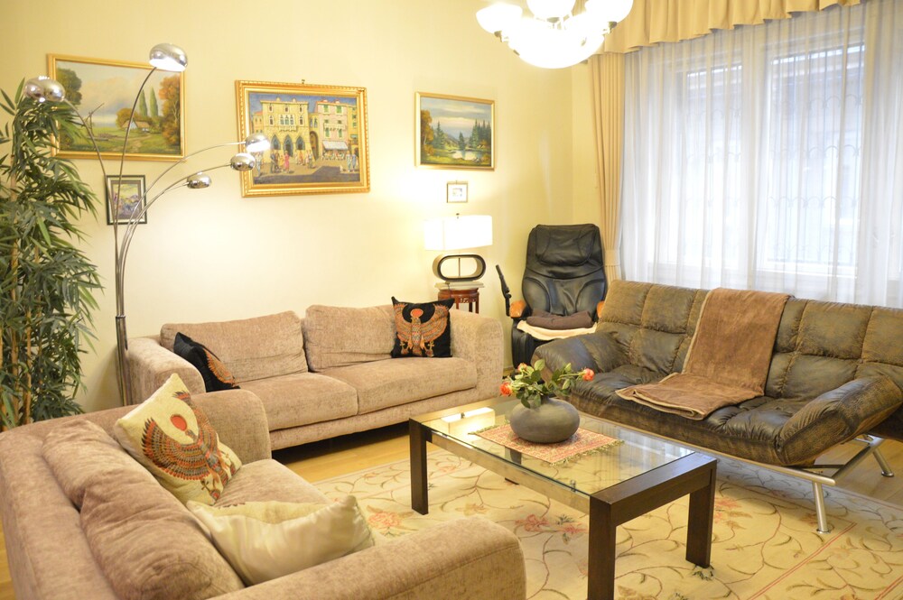 Wohnzimmer (Design-Apartment, 2 Schlafzimmer (1065 Budapest,Bajcsy-Zsilinszky köz 1))