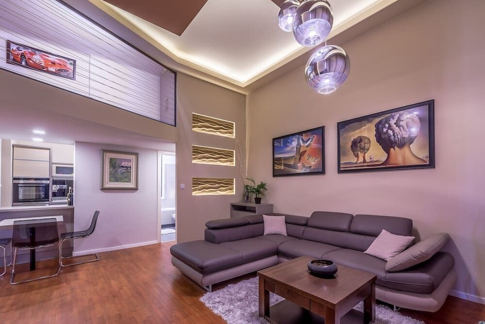 Wohnbereich (Design-Apartment, 2 Schlafzimmer (1061 Budapest, Hegedű utca 9.))