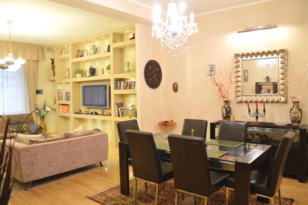 Wohnbereich (Design-Apartment, 2 Schlafzimmer (1065 Budapest,Bajcsy-Zsilinszky köz 1))