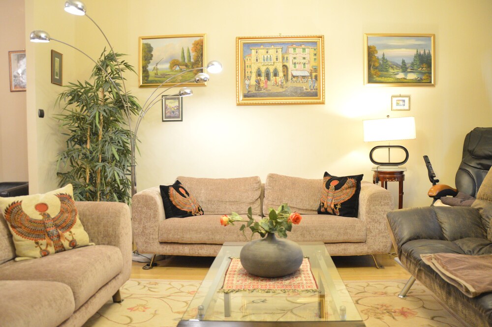 Wohnzimmer (Design-Apartment, 2 Schlafzimmer (1065 Budapest,Bajcsy-Zsilinszky köz 1))