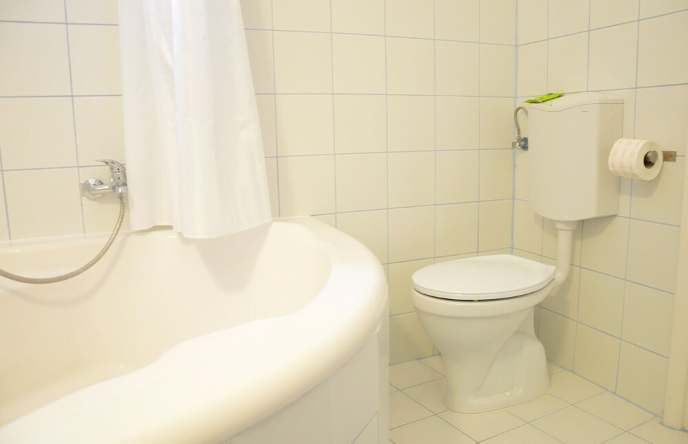 Badezimmer (Design-Apartment, 2 Schlafzimmer (1066 Budapest, Dessewffy utca 5.))
