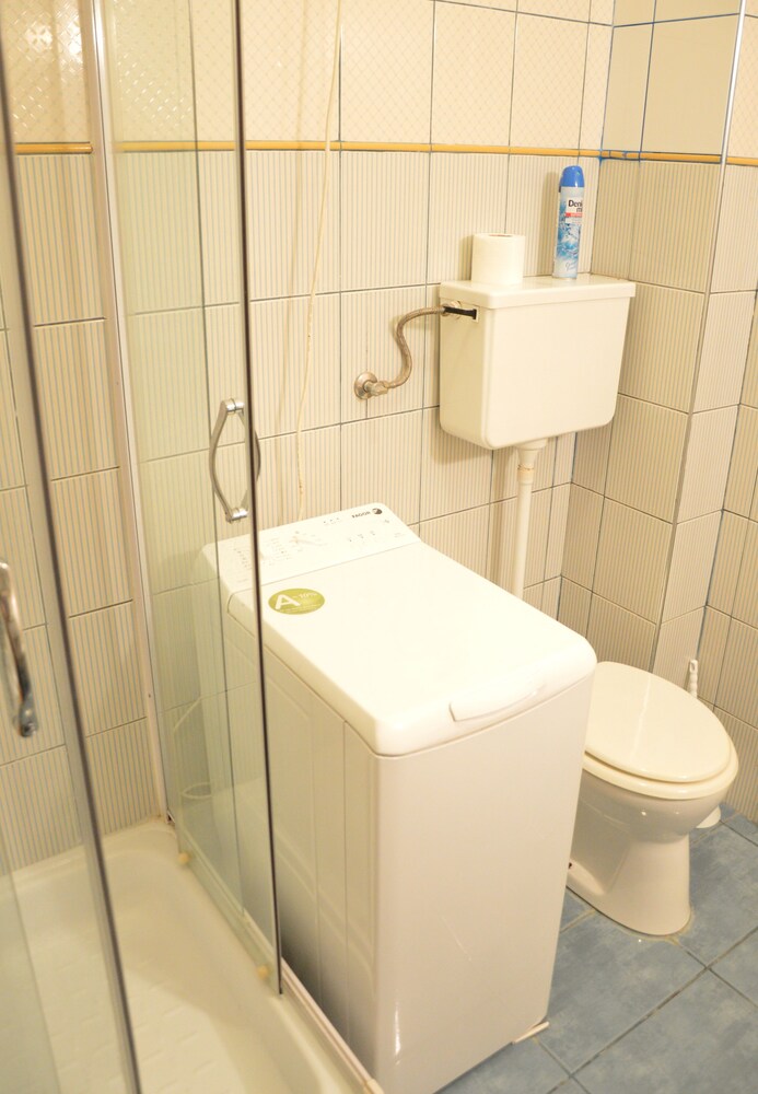 Badezimmer (Design-Apartment, 2 Schlafzimmer (1065 Budapest,Bajcsy-Zsilinszky köz 1))