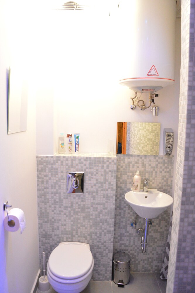 Badezimmer (Design-Apartment, 1 Schlafzimmer (1061 Budapest, Jókai tér 8.))