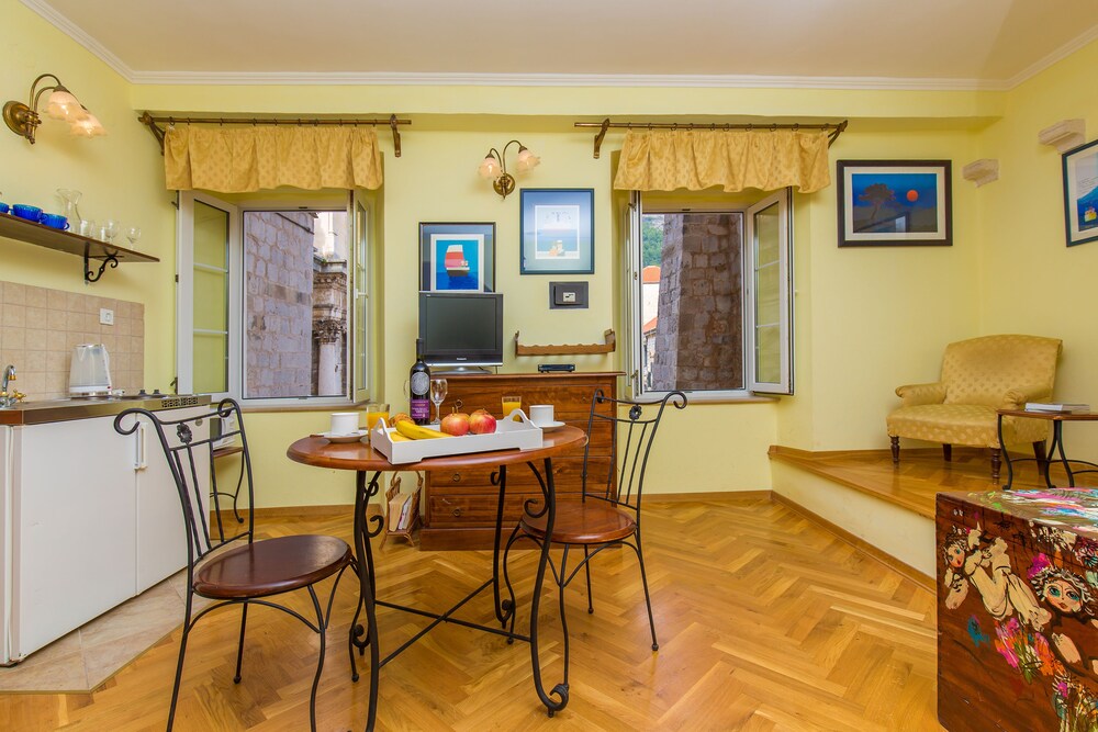 In-Room Kitchen