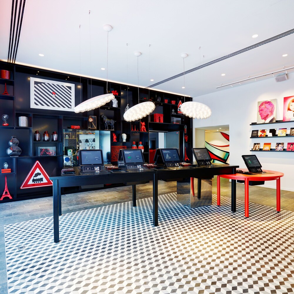 Check-in/Check-out Kiosk