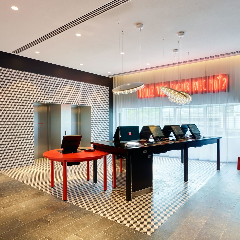 Check-in/Check-out Kiosk
