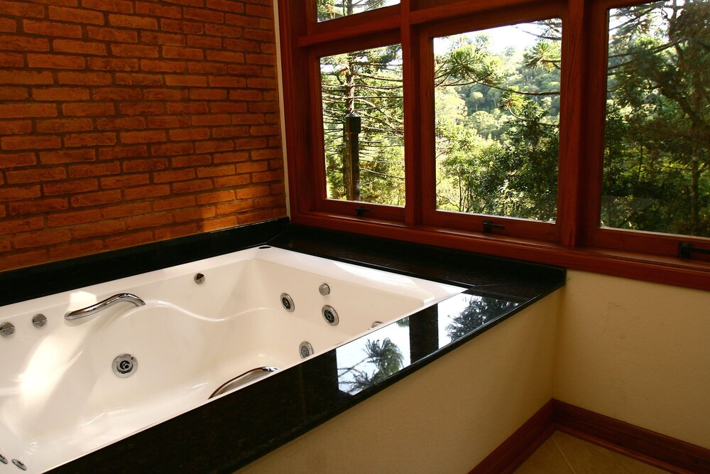 Jetted Tub