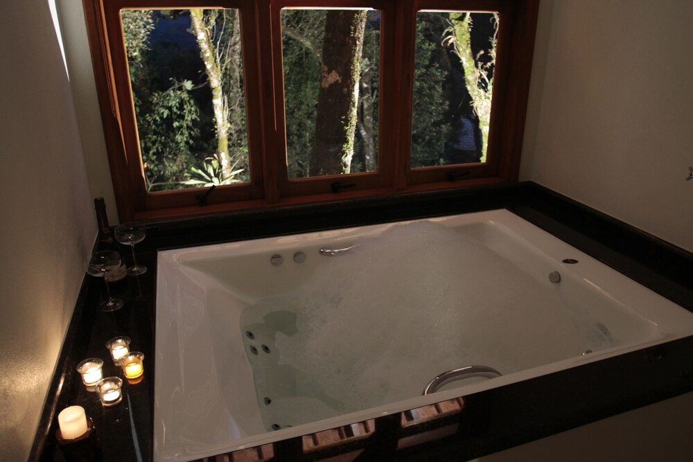 Jetted Tub