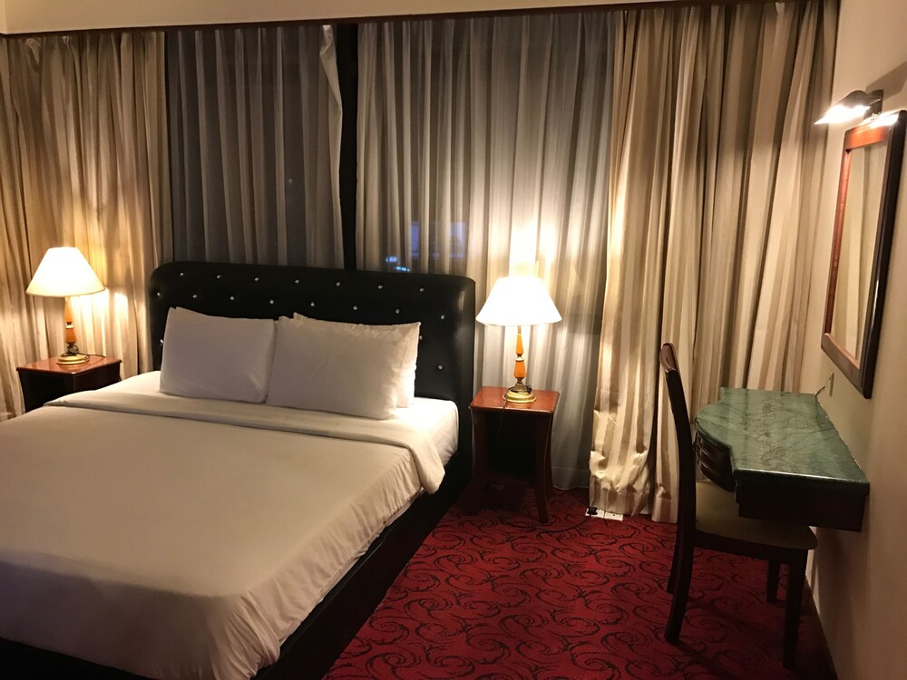 Deluxe Apartment, 2 Bedrooms - Guestroom