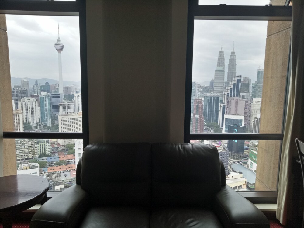 KLCC View Classic Suite - Guestroom View