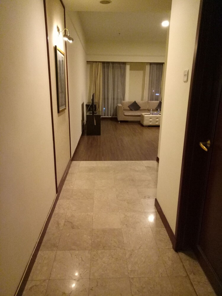 Honeymoon Studio Suite, 1 King Bed, City View - Guestroom