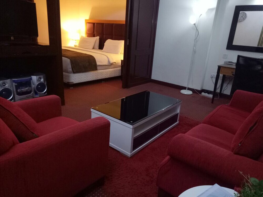 Premier Superior Suite - Guestroom
