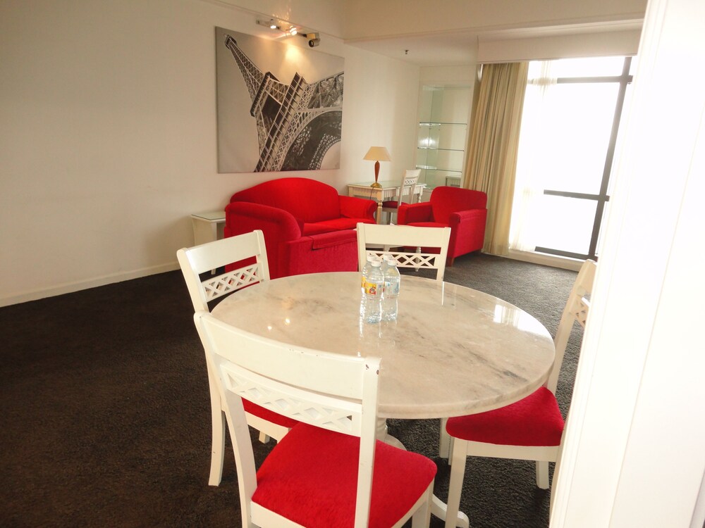 Deluxe Apartment, 2 Bedrooms - In-Room Dining
