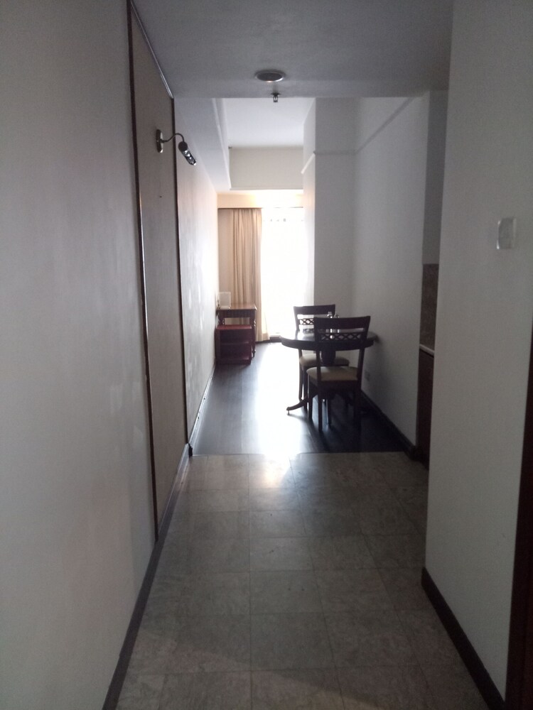 Premier Studio Apartment - Hallway