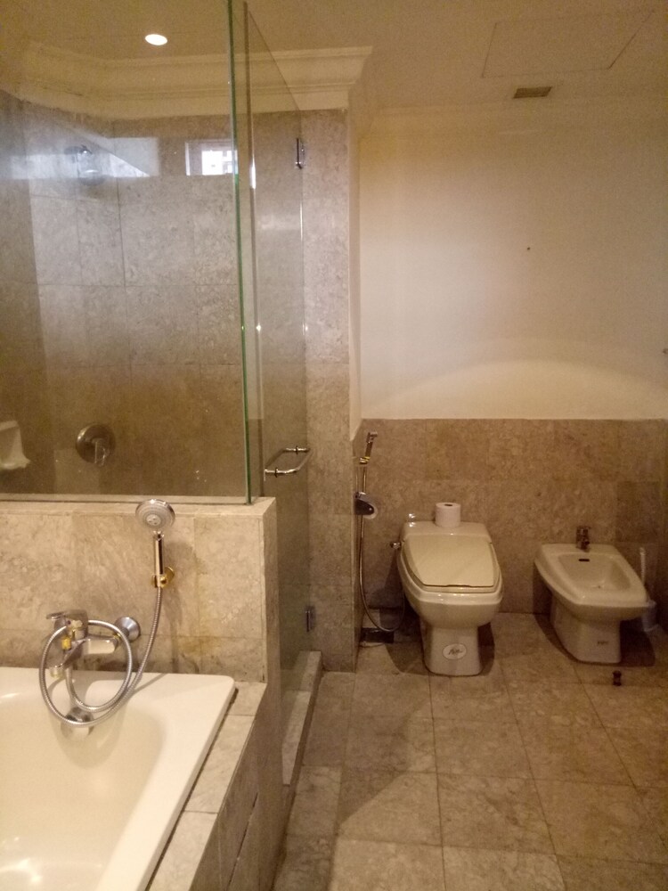 Deluxe Apartment, 2 Bedrooms - Bathroom
