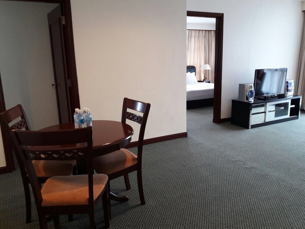Deluxe Apartment, 2 Bedrooms - In-Room Dining