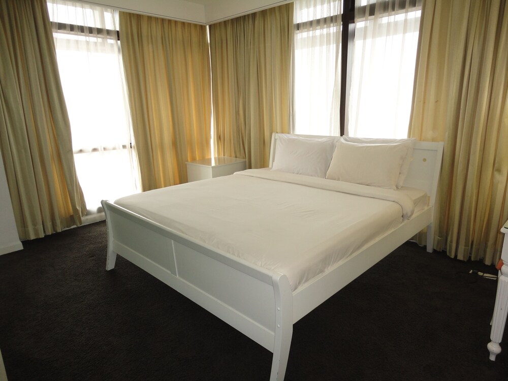 Deluxe Apartment, 2 Bedrooms - Guestroom