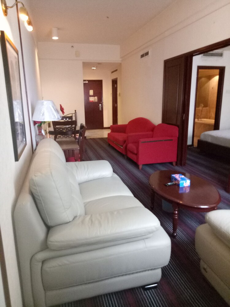 Premier Deluxe Suite - Living Room