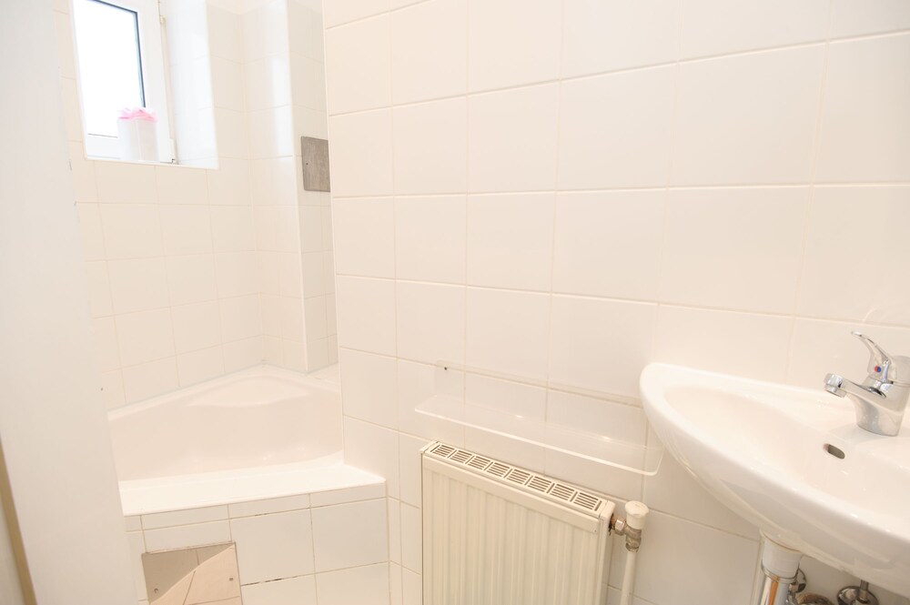 Apartment, 2 Bedrooms (+30€ Cleaning Fee) - Bathroom