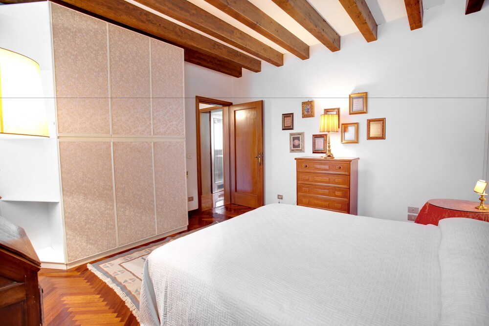 Apartment, 2 Bedrooms (ADDRESS: Calle Larga XXII Marzo) - Guestroom