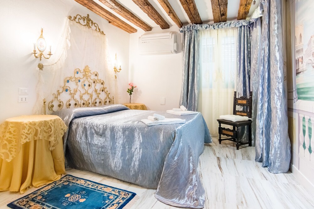 Apartment, 2 Bedrooms (ADDRESS: San Marco 2740) - Guestroom