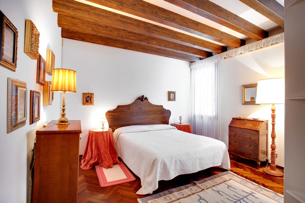 Apartment, 2 Bedrooms (ADDRESS: Calle Larga XXII Marzo) - Guestroom