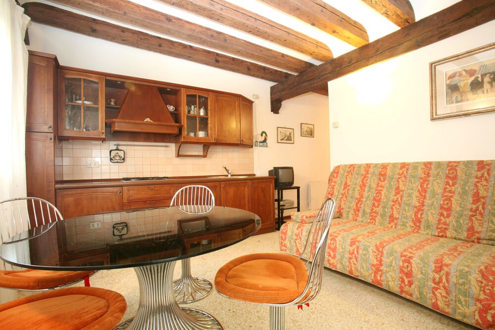 Apartment, 2 Bedrooms (ADDRESS:San Marco 3125) - Living Area