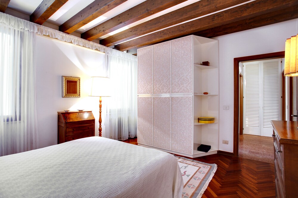 Apartment, 2 Bedrooms (ADDRESS: Calle Larga XXII Marzo) - Guestroom