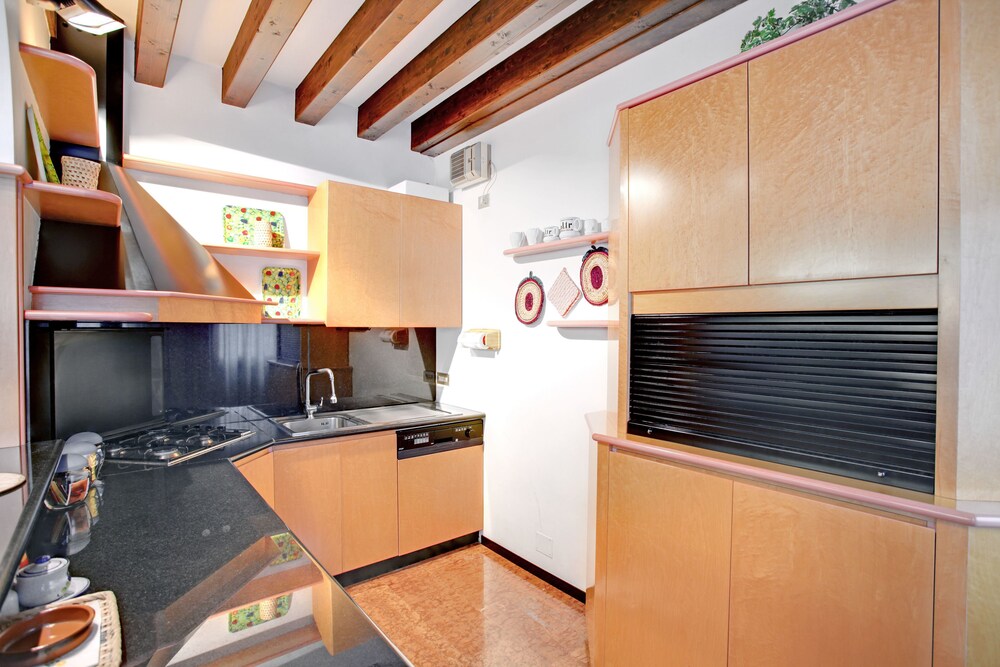 Apartment, 2 Bedrooms (ADDRESS: Calle Larga XXII Marzo) - In-Room Dining